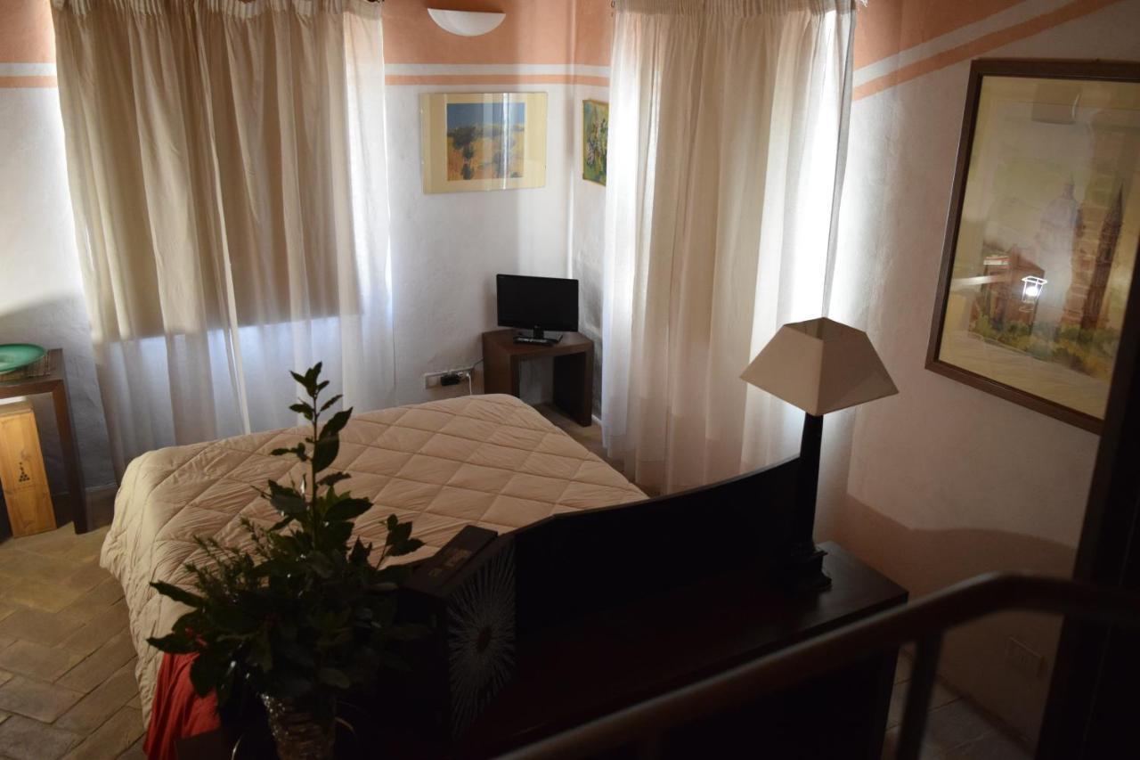 Montepulciano Stazione La Locanda Del Vino Nobile B&B מראה חיצוני תמונה